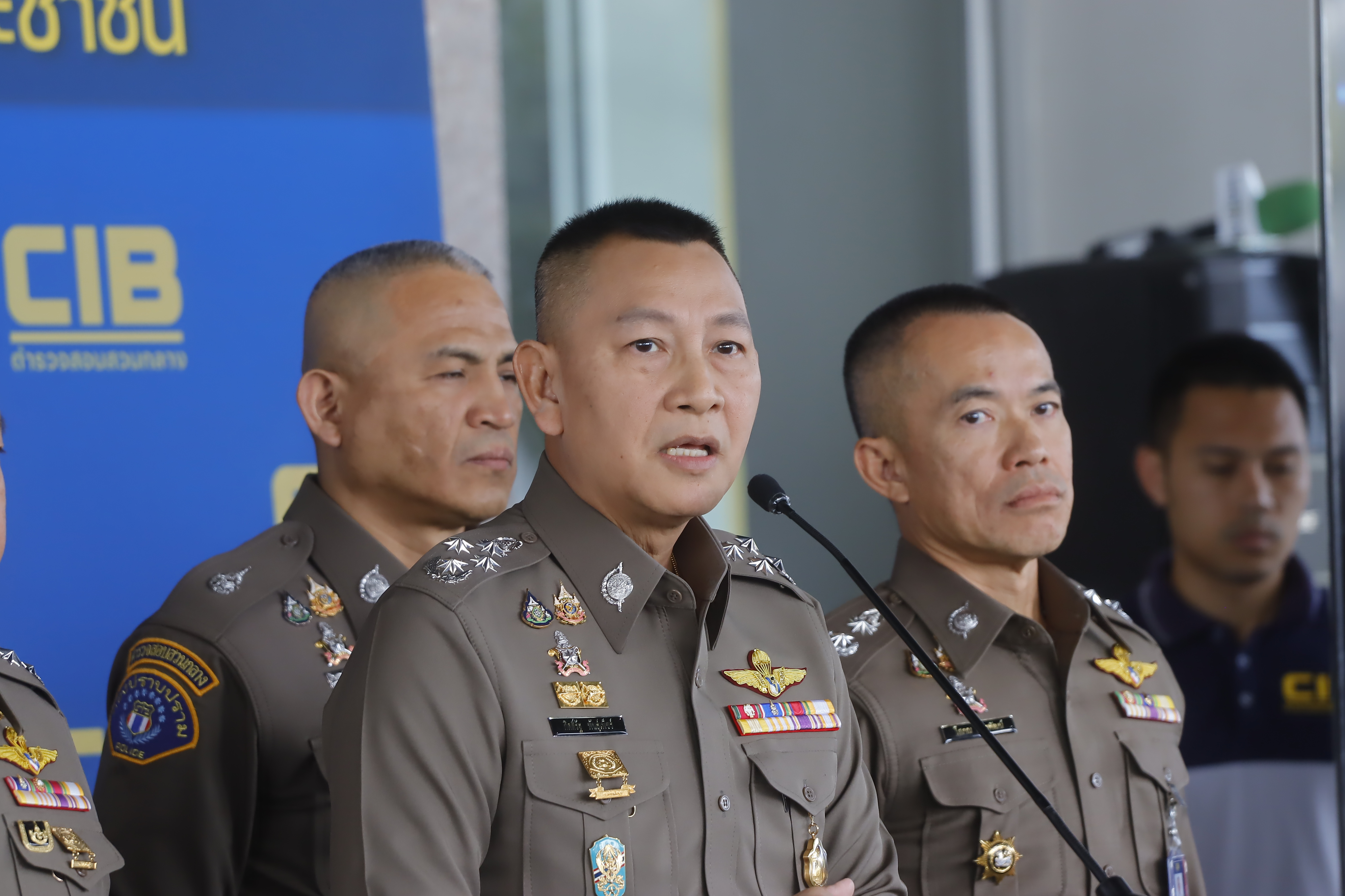 “ผบ.ตร.” สั่ง “บิ๊กอ้อ” จัดทัพกองปราบลงพื้นที่ร่วมสางคดี ยิงดับ สจ.โต้งปราจีน ใครเอี่ยวฟันหมด ไม่มีเอนเอียง 