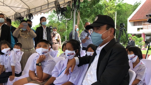 "ลุงตู่" มอบคำขวัญวันเด็กปี 64 "เด็กไทยวิถีใหม่ รวมไทยสร้างชาติ ด้วยภักดีมีคุณธรรม" 