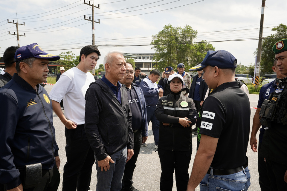 "พิพัฒน์" ตรวจเหตุวางระเบิดปั๊มน้ำมันปัตตานี ยันรัฐเยียวยา 100% เปิดโอกาสผู้มีอุดมการณ์ไม่ตรงกันเจรจา