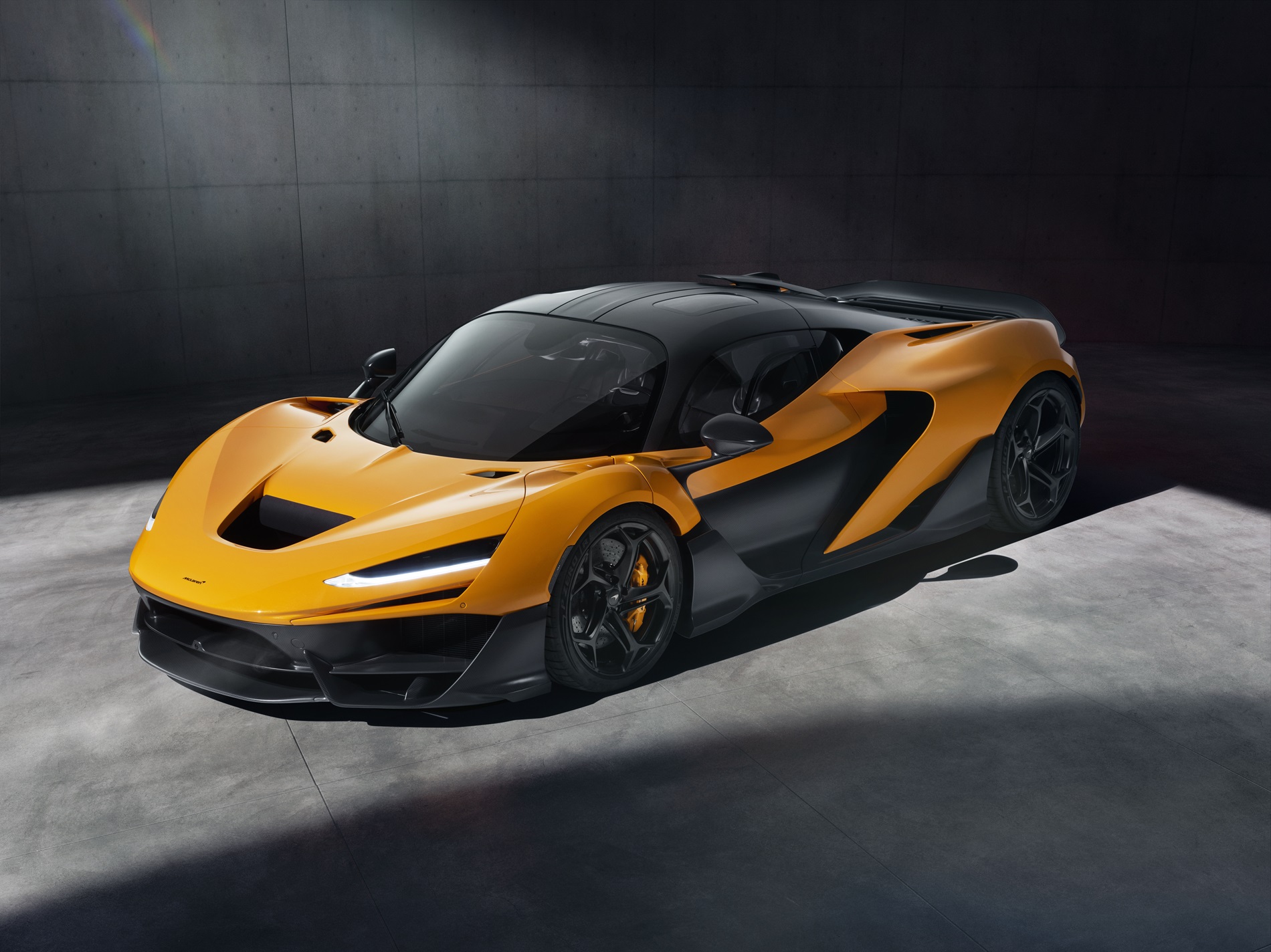 “McLaren” เปิดตัวซูเปอร์คาร์แห่งตำนาน “McLaren W1” พร้อมสิทธิ์ครอบครองนาฬิกา “Richard Mille” รุ่น “RM 65-01 McLaren W1”