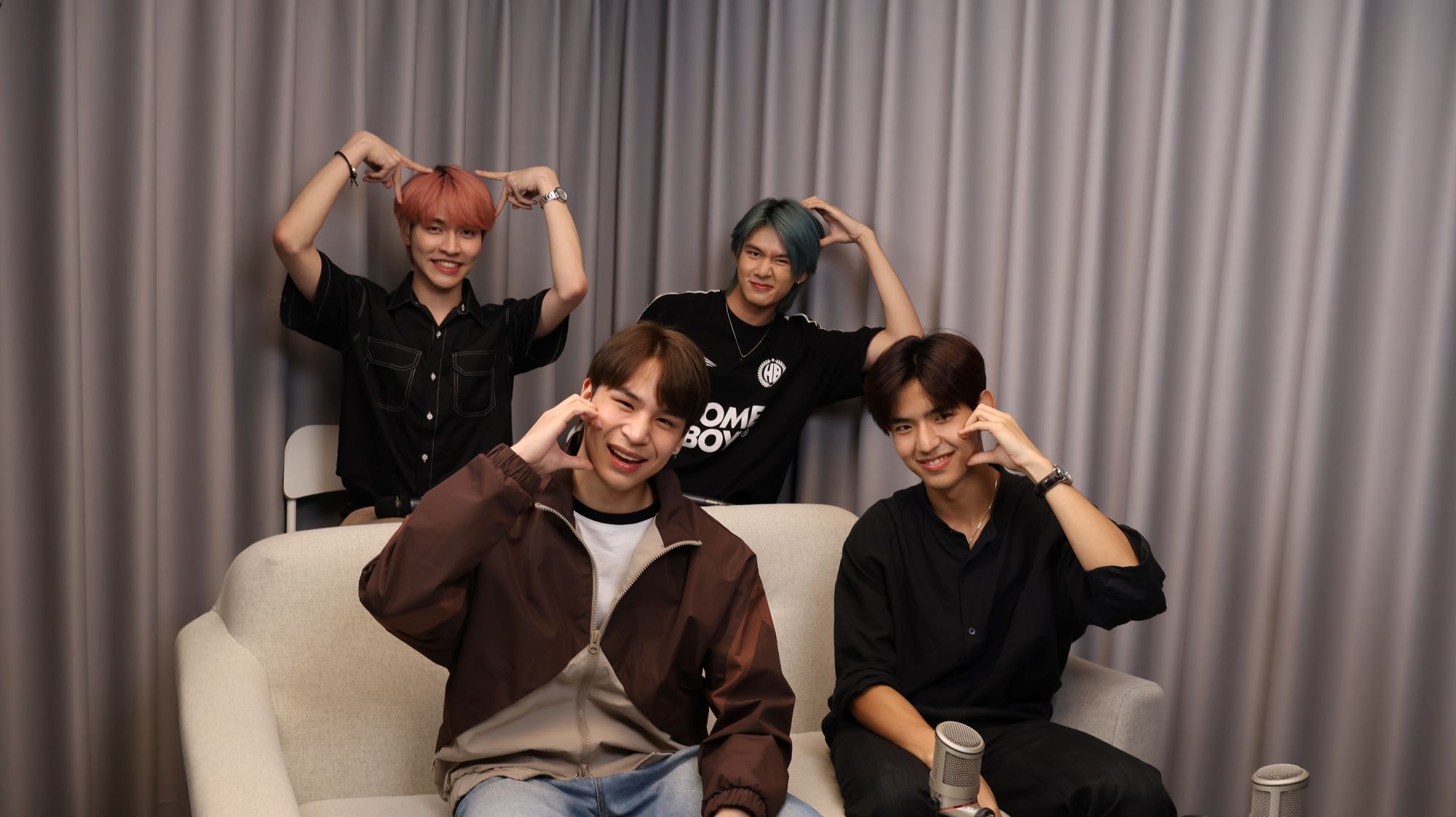 4 หนุ่ม NEVONE วง T-Pop น้องใหม่ เปิดใจ กว่าจะเป็นไอดอลในยุคแห่งการ SURVIVAL