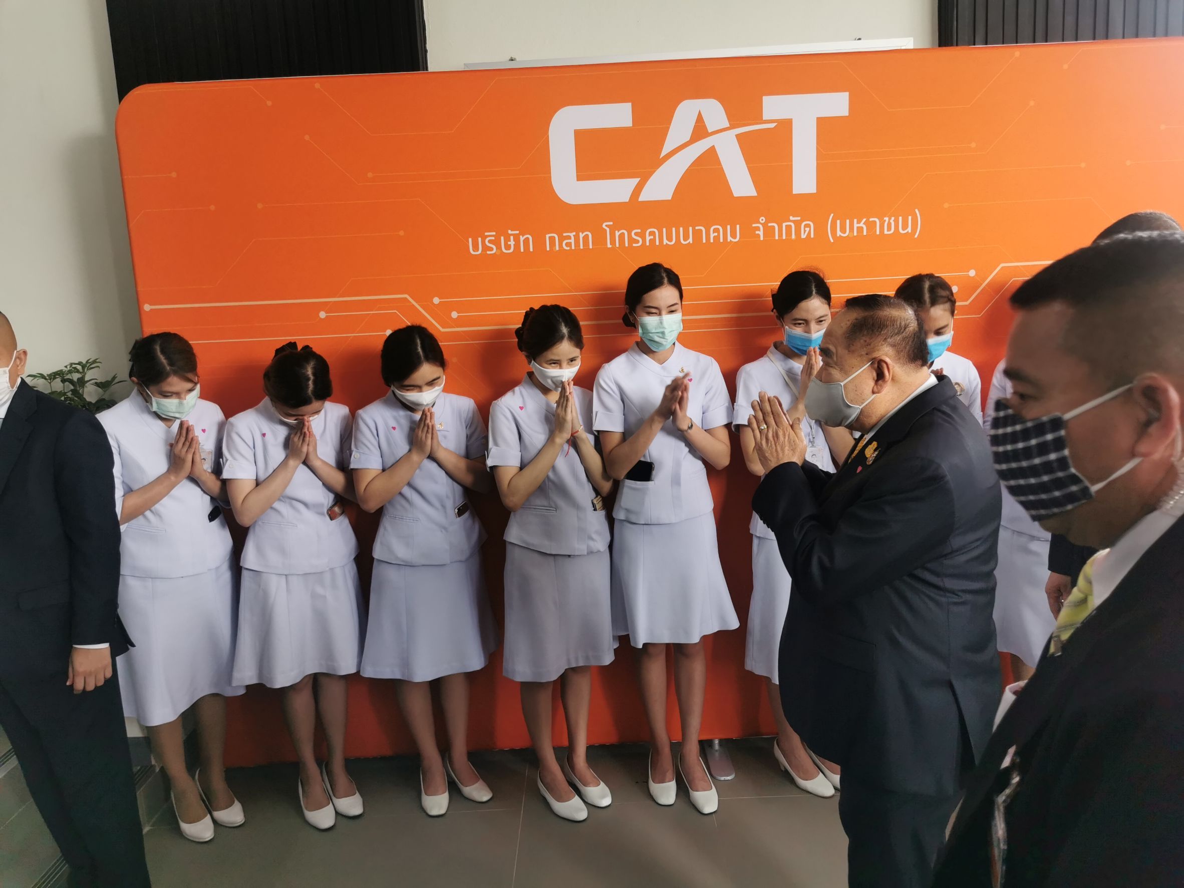 "ลุงป้อม"สั่งดีอีจัดหอพักCATรับนักรบเสื้อกาวน์  