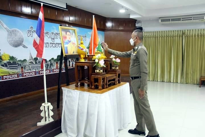 ผู้การตำรวจแพร่ นำสวดมนต์ เพื่อถวายพระพรแด่ "พระองค์ภา" ขอให้พระองค์ทรงหายจากพระอาการประชวร