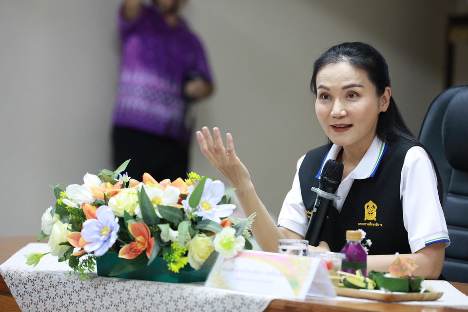 “รมว.นฤมล”รับฟังปัญหา รร.ชายขอบ จ.ตาก เร่ง ปรับปรุงบ้านพักครู-โครงสร้างพื้นฐาน เตรียมเยียวยาค่าอาหารนักเรียนพักนอน 