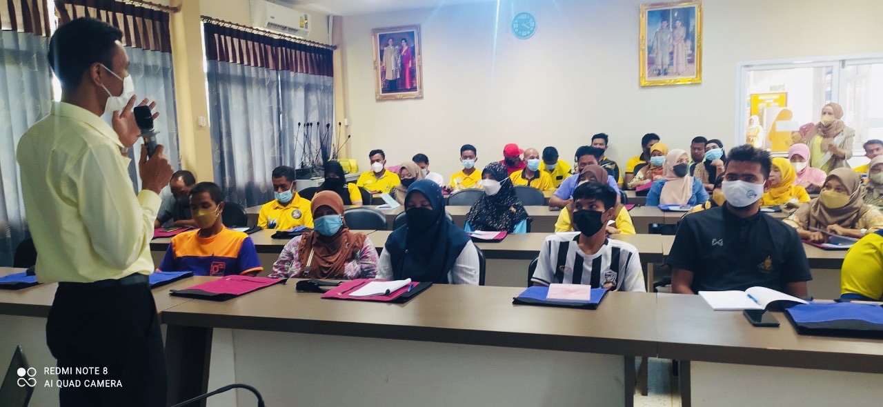 สตูลรวมพลคนกลางน้ำให้ความรู้ปลุกจิตสำนึกรักเพื่อคลองสวยน้ำใส