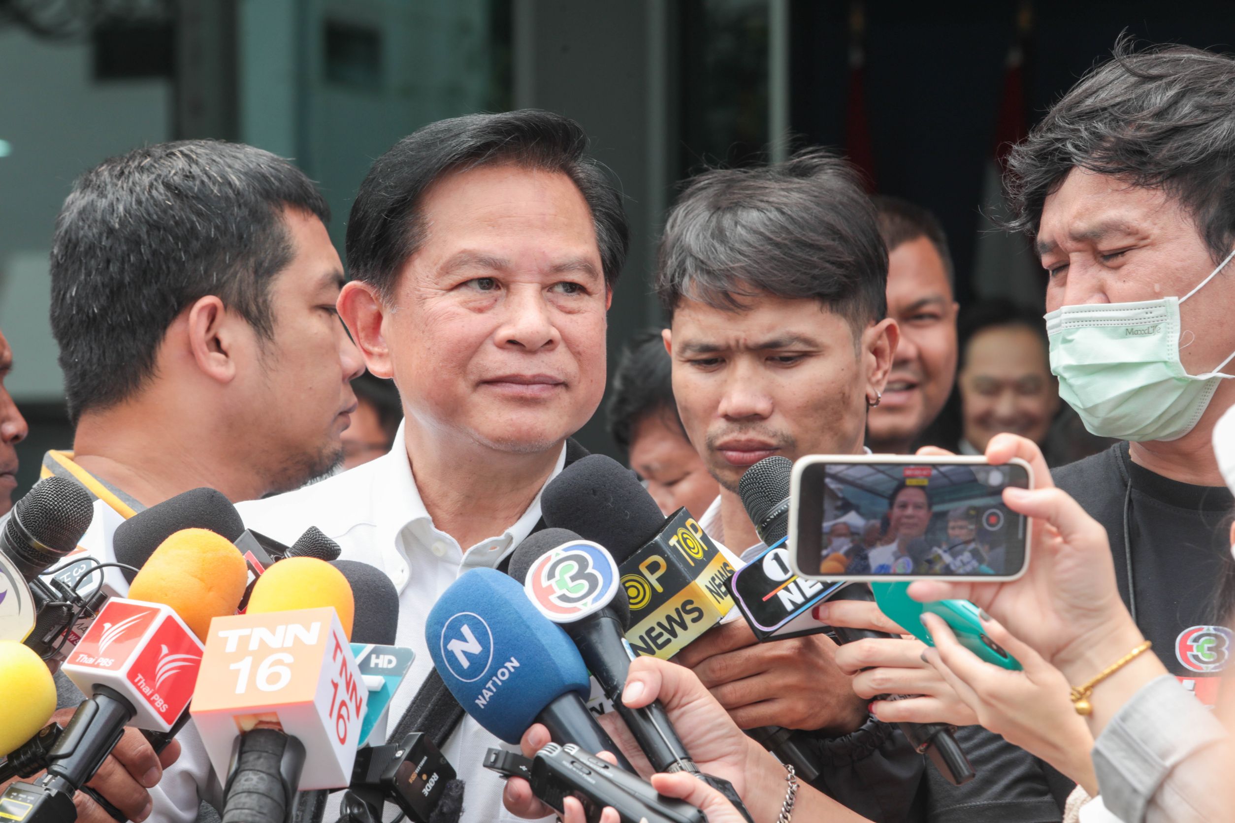 "พีระพันธุ์" ยัน "รทสช." จะโหวตให้ใครเป็นนายกฯต้องดู "ทัศนคติ-นโยบาย" ร่วมรัฐบาลหรือไม่เป็นอีกเรื่อง เผย "เพื่อไทย" ยังไม่ติดต่อมา 