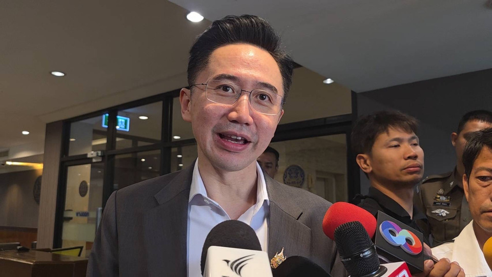 “ยศชนัน” เผย บ่ายนี้ถกร่วม “ศุภจี” ประเด็นทรัพย์สินทางปัญญา ชี้ประชุมพรรค พท.พรุ่งนี้ ปรับคนให้เหมาะสมกับงาน