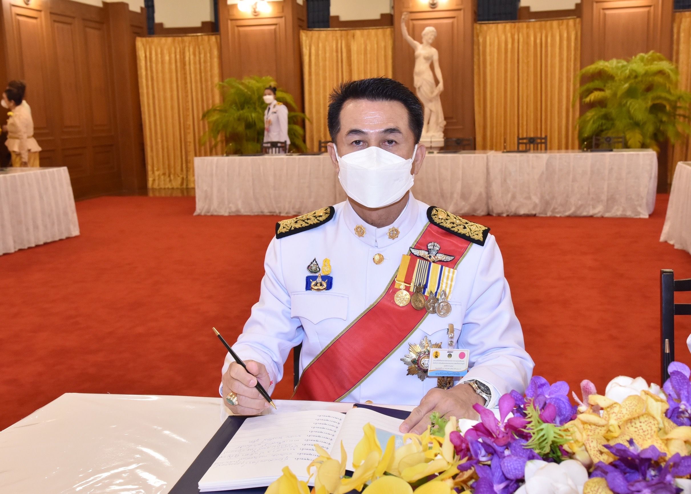 "เพื่อไทย" ลงนามถวายพระพรฯ เนื่องในวโรกาสวันเฉลิมพระชนมพรรษา พระบาทสมเด็จพระเจ้าอยู่หัว