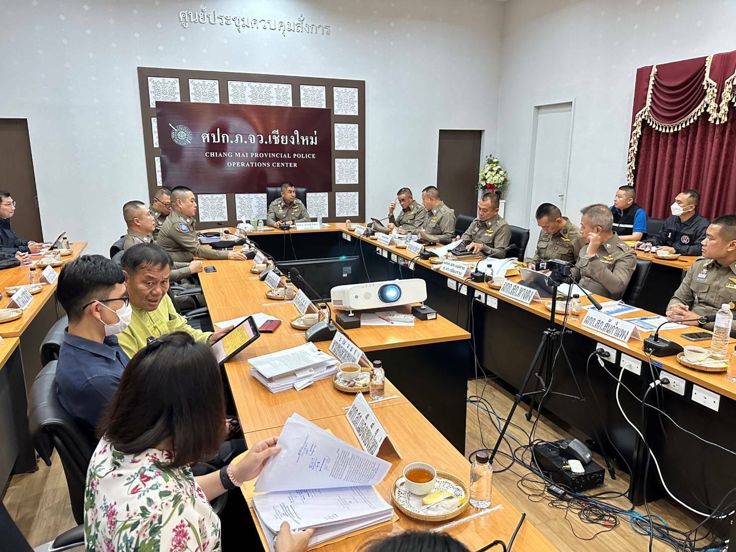 "บิ๊กโจ๊ก"ร่วมกับจังหวัดเชียงใหม่ ดำเนินคดีกลุ่มธุรกิจหมู่บ้านจัดสรรให้คนจีนพักอาศัย โดยให้คนไทยเป็นนอมินี 