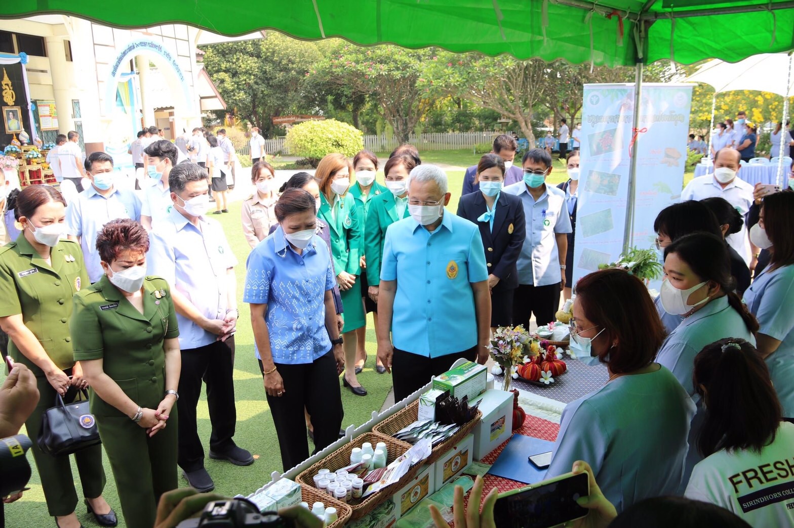 มูลนิธิพัฒนาสถานีอนามัยเฉลิมพระเกียรติ 60 พรรษาเยี่ยมชมผลงานนวัตกรรมตำบลยางช้าย อ่างทอง