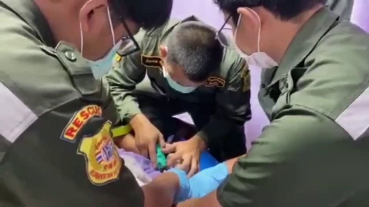 นนทบุรี หนุ่มอยากใหญ่ ใส่ห่วงเหล็กรัดเจ้าโลกนาน 4 ปี อักเสบหวิดโดนเฉือน
