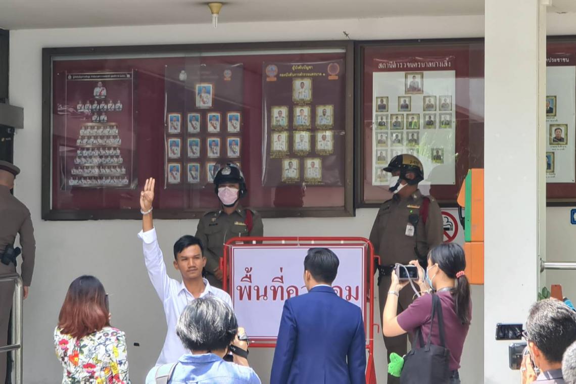 รอดคุก! ศาลเมตตา "ไมค์ ระยอง" ห้ามทำผิดซ้ำ-รอลุ้นอานนท์ 