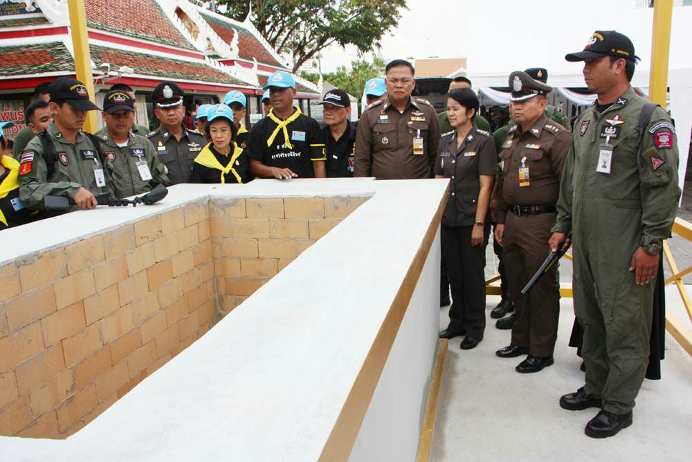 'อีโอดี'ส่งมอบเมรุมาศจำลองวัดประยูรวงศาวาส-แจ้งเวลาปิดถนนจุดคัดกรองสะพานพุทธ