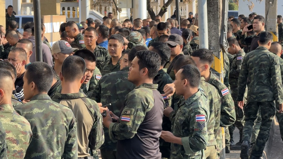 ทหารชายแดนแห่ใช้สิทธิเลือกตั้งล่วงหน้า เขต 3 สระแก้วคึกคักตั้งแต่เช้า 