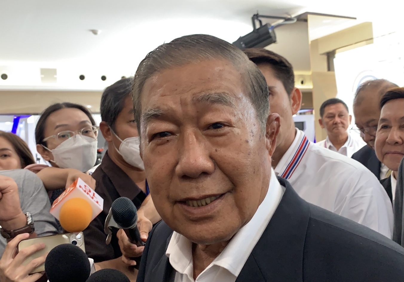 “บิ๊กแอ๊ด” นั่งที่ปรึกษาพลังประชารัฐ ลั่นก้าวข้ามความขัดแย้ง ปัดข้ามห้วยทิ้ง“เพื่อไทย” 