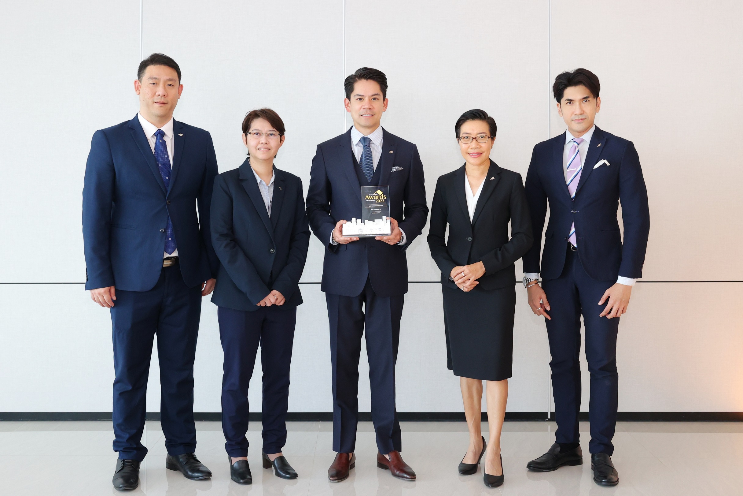 "เทตต์ สาทร ทเวลฟ์" โดย RML คว้ารางวัล Best Exposure Condo จาก Livinginsider Awards 2023 ตอกย้ำคอนโดลักชัวรี่ที่ดีไซน์โดดเด่นสุดแห่งหนึ่งบนถนนสาทร 