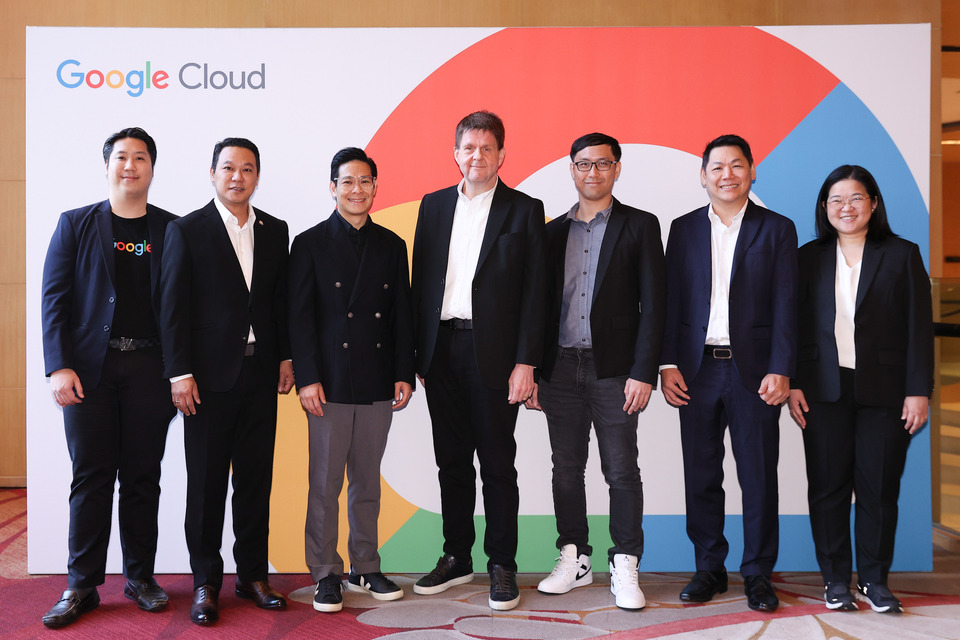 สยามพิวรรธน์ เอ็กซ์โพเนนเชียล ผนึก Google Cloud นำร่องพัฒนานวัตกรรม  AI ระดับองค์กร ในฐานะผู้พัฒนาเดสติเนชั่นรายเดียวของประเทศไทย