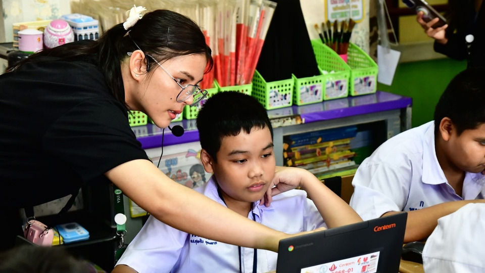 แก้ปมขาดครูแนะแนว! กทม. เตรียมเปิดสอบ 300 อัตรา พ่วงทักษะจิตวิทยาดูแลสุขภาพใจเด็ก
