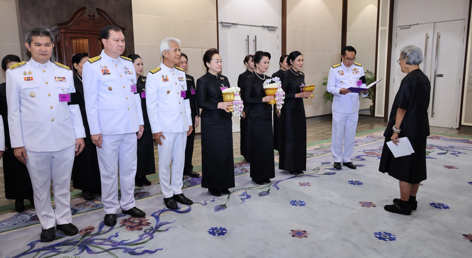 กรมสมเด็จพระเทพฯ พระราชทานพระราชวโรกาสให้คณะบุคคลเฝ้าฯ