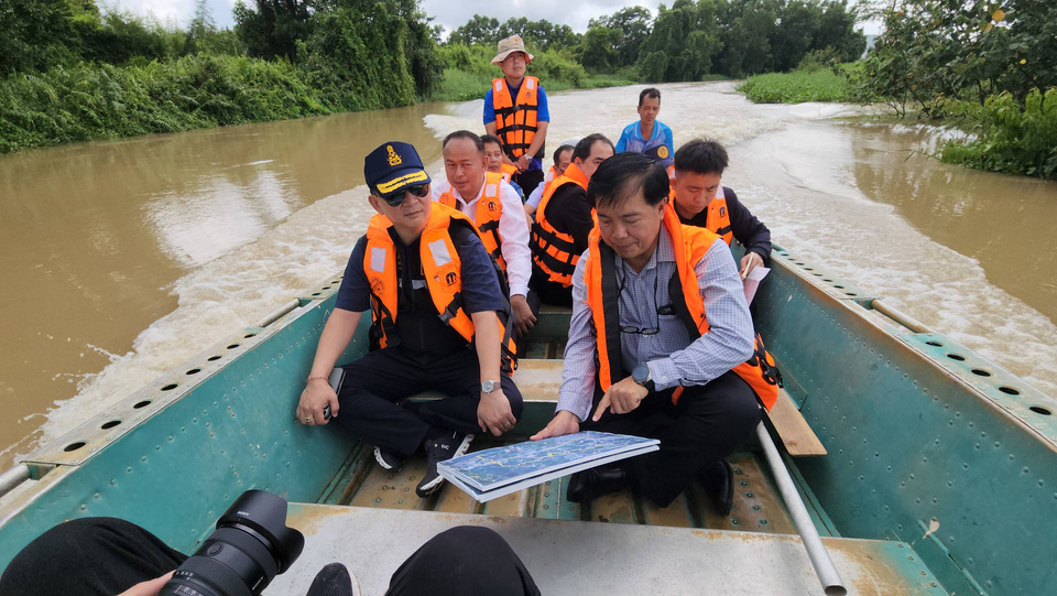 ผู้ว่าฯ ระยองลงเรือตรวจงานเขื่อน 450 ล้าน เร่งแก้ปมชาวประมงเดือดร้อน 