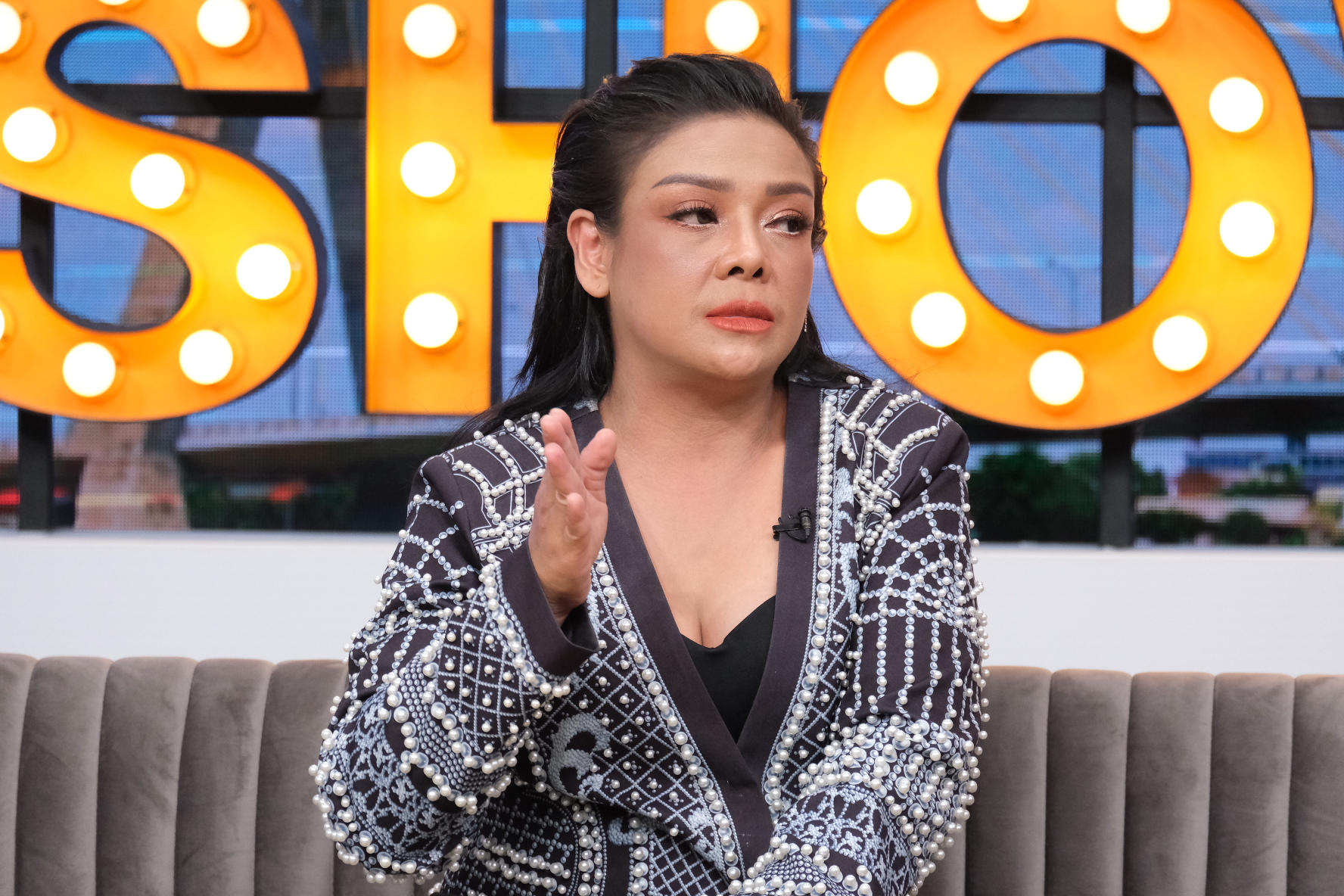 "ยุ้ย ญาติเยอะ" เคลียร์ชัดหลังถูกโยงนักร้องลูกทุ่งไถเงินแฟนคลับ 