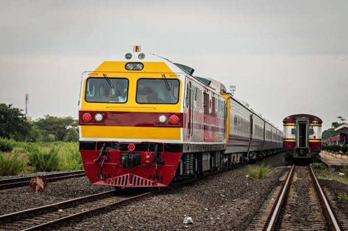คลายล็อค!รถไฟฯเพิ่มขบวนรถเชิงสังคม 20 ขบวน รองรับปชช.เดินทาง เริ่ม 15 ก.ย.นี้