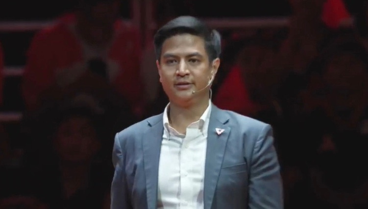 "พริษฐ์” ปลุกคนไทยเข้าคูหาสร้างรัฐบาลประชาชน ยันการเมืองที่คนยินดีจ่ายภาษี-ส่งลูกเรียน รร.รัฐ ไม่ใช่เรื่องเพ้อฝัน
