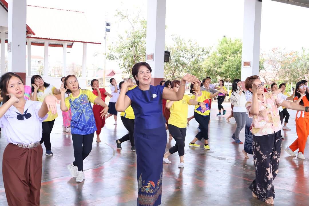 นายกเหล่ากาชาดนำซ้อมฟ้อนรำเตรียมบวงสรวงวันสถาปนาจังหวัดยโสธร53ปี และงานกาชาดปี68 