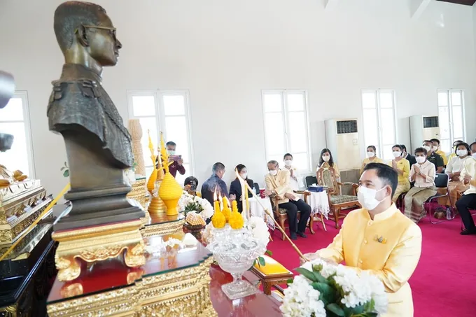วธ.ร่วมภาคีเครือข่ายจัดพิธีเจริญพระพุทธมนต์ เนื่องในวันคล้ายวันพระบรมราชสมภพ ในหลวง ร.9