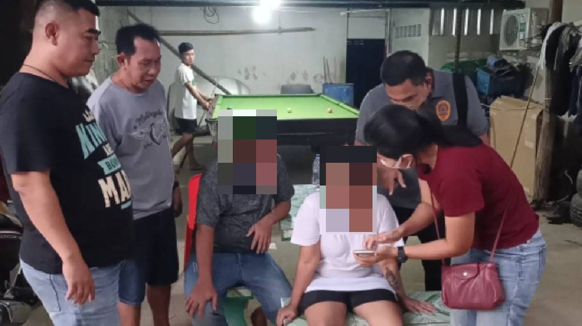 ตม.กาญจนบุรีผนึกกำลังบูรณาการตำรวจทองผาภูมิจับ 2 เครือข่ายขนคนเถื่อน 4 หมายจับเตรียมขยายผลแบบล้างบาง 