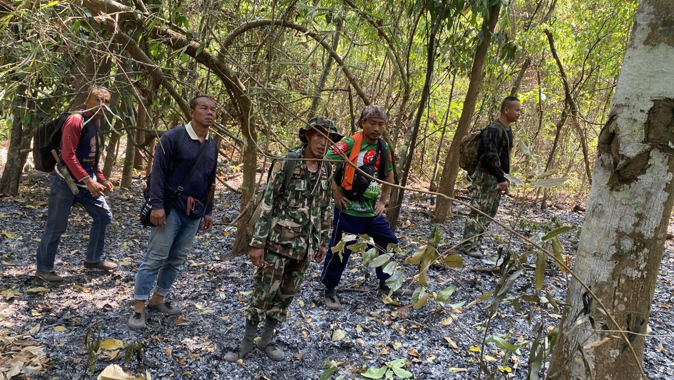 "ผู้ว่าฯ อุตรดิตถ์”สั่งยกระดับมาตรการ 'เจอ=จับ' หลังพบจุดความร้อนสะสมพุ่งกว่า 4,400 จุด ฝุ่น PM 2.5 เกินมาตรฐานต่อเนื่อง