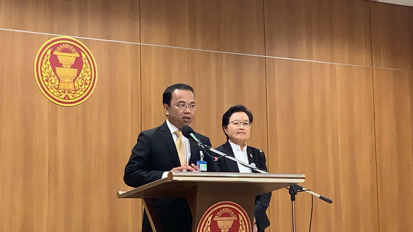 “เลขาประธานรัฐสภา”แจงทหารมาตาดูแลสภาตามพ.ร.ก.ฉุกเฉินฯ ยันไม่กระทบการทำงานฝ่ายนิติบัญญัติ ระบุไม่ได้รับประสานจากฝ่ายความมั่นคงให้งดประชุมเกี่ยวกับการเมือง