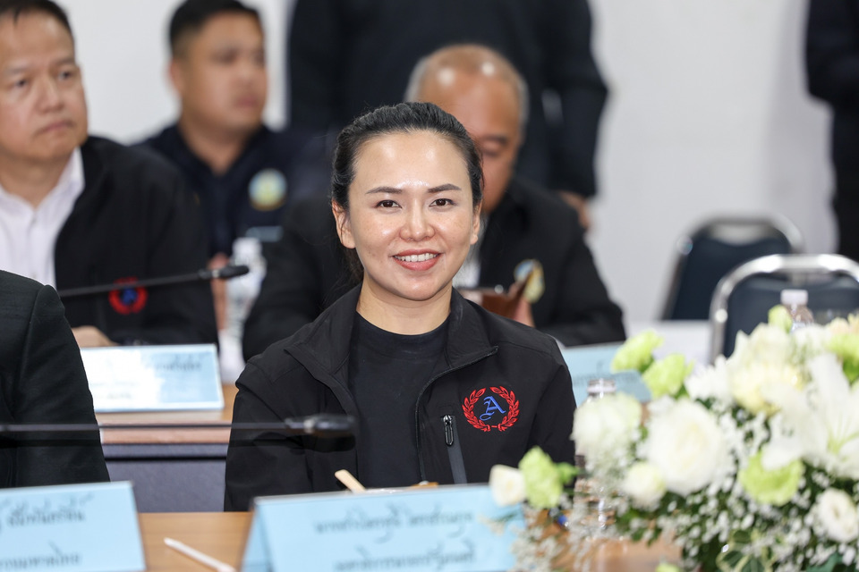 "ไตรศุลี" ตอก “ลิณธิภรณ์” ปชช.เดือดร้อน เหตุ รัฐบาลเก่าว่างโครงสร้างไม่ดี-มีช่องโหว่ บอก นายกฯ ลงพื้นที่เอง ไม่ใช่แค่นั่งโต๊ะดูรายงาน