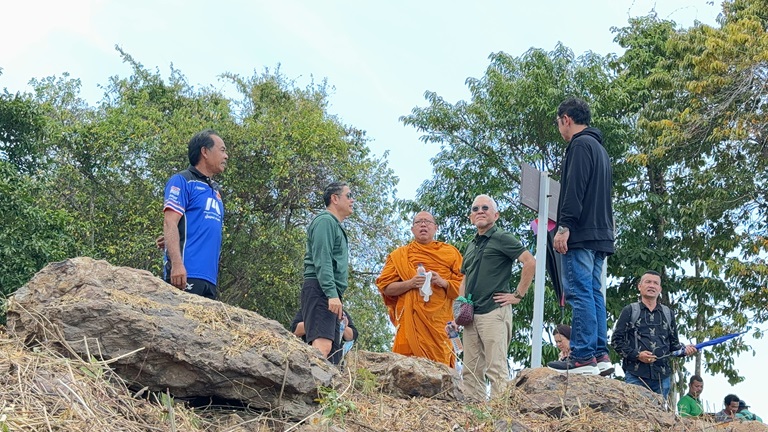 "หลวงพี่น้ำฝน"นำศิษยานุศิษย์เตรียมก่อสร้าง"หลวงพ่อพารวย"แลนด์มาร์คใหม่บนเกาะพะลวย