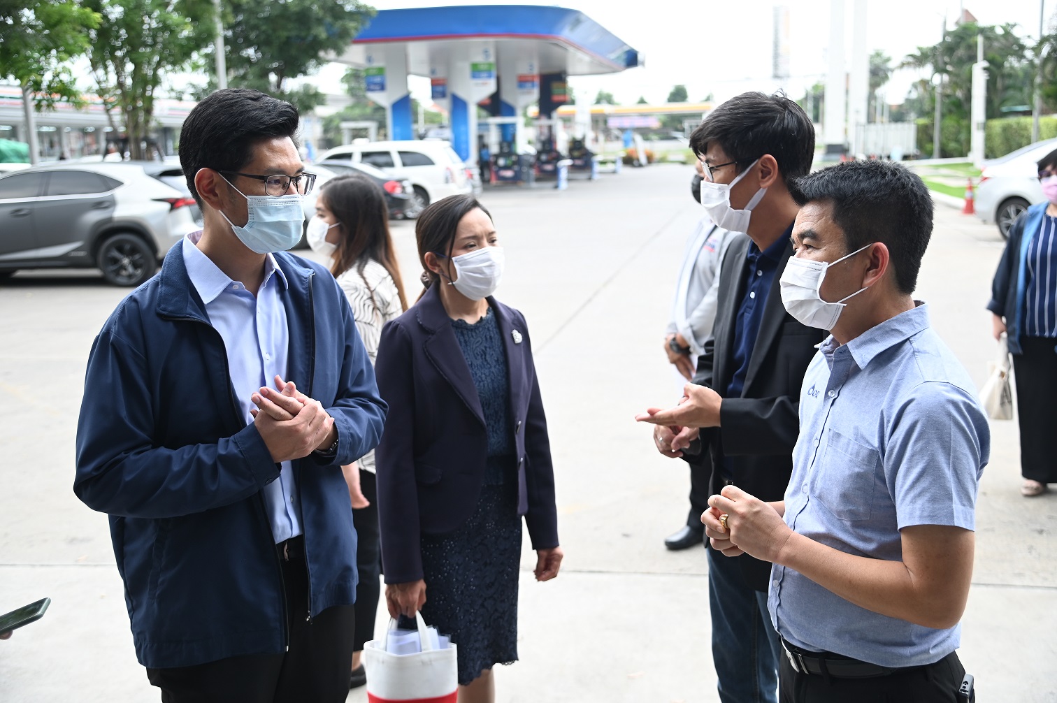 พาณิชย์สำรวจศูนย์บริการรถยนต์ช่วงเทศกาลเดินทาง พบโปรโมชั่นลดราคาช่วยค่าครองชีพ เสริมความปลอดภัยบนท้องถนน