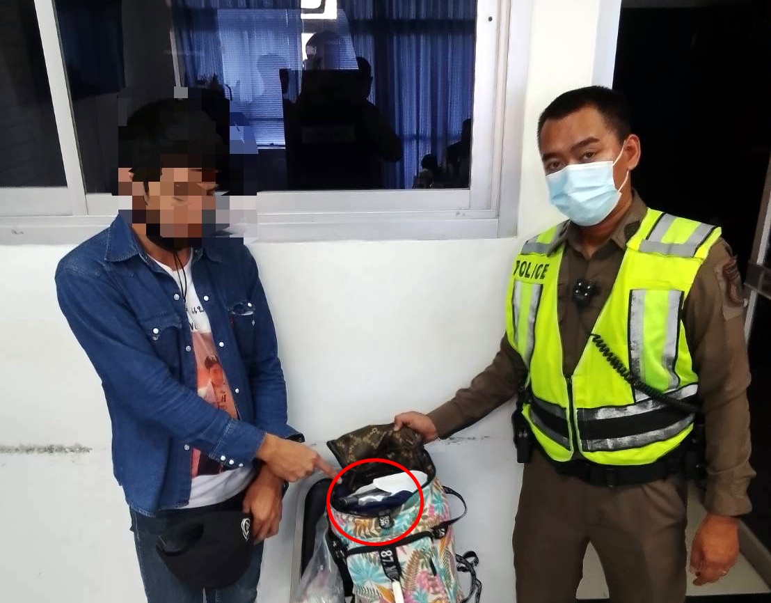 จับหนุ่มร้อยเอ็ดพกอาวุธปืนขึ้นรถทัวร์ คาขนส่งหมอชิต