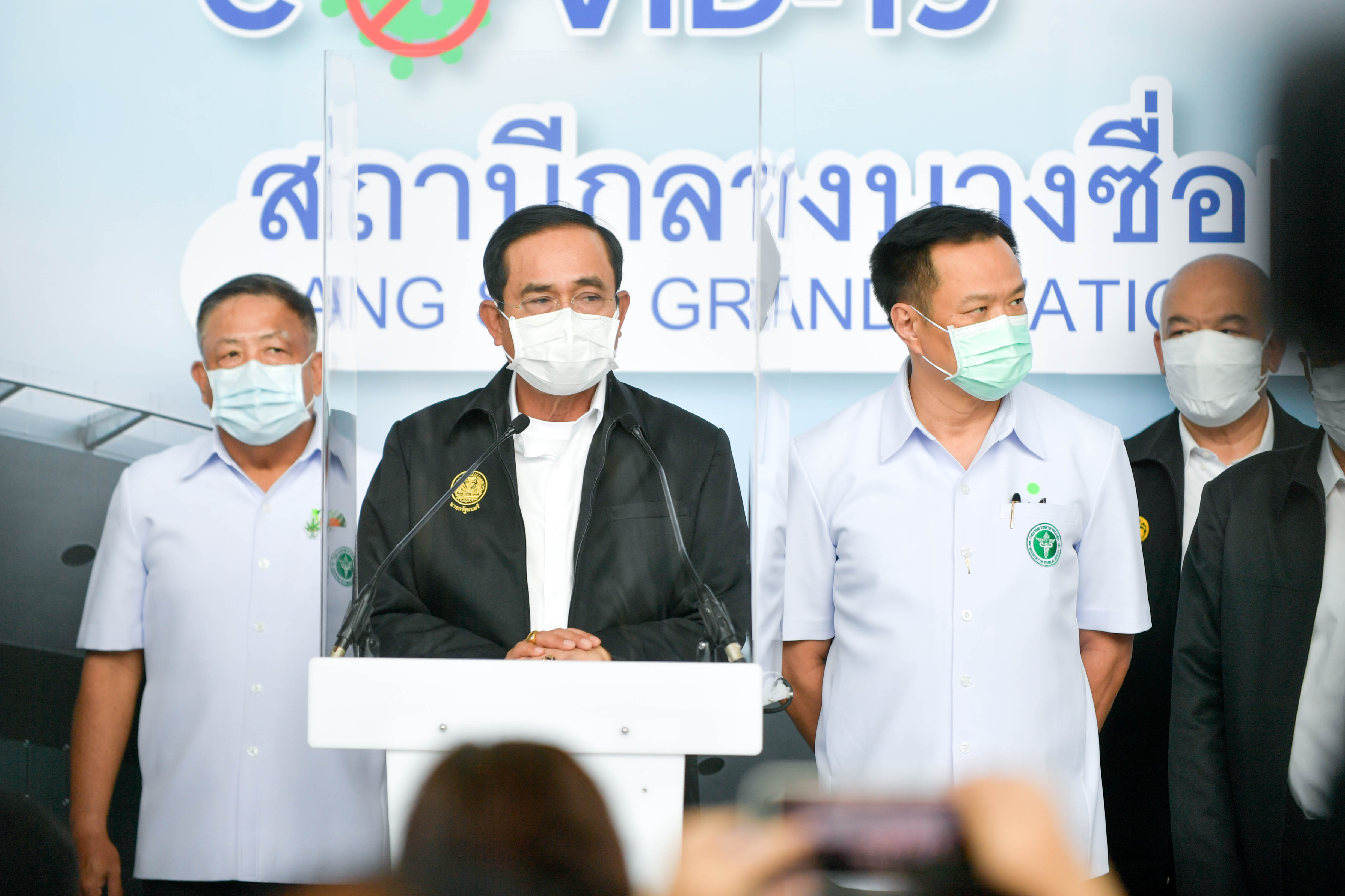 "บิ๊กตู่" ขอโทษทำให้ทุกคนไม่สบายใจ ยันจะทำให้ดีที่สุดเพื่อคนไทย บอกรัฐบาลปฏิเสธความรับผิดชอบไม่ได้