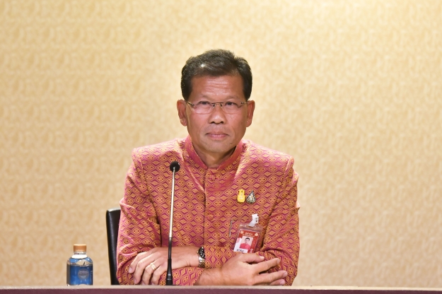 “คารม” เผยรัฐบาลเร่งแก้ไขปัญหา กรณีฟินแลนด์ระงับวีซ่าคนไทยเก็บเบอร์รี่ "ชั่วคราว" 
