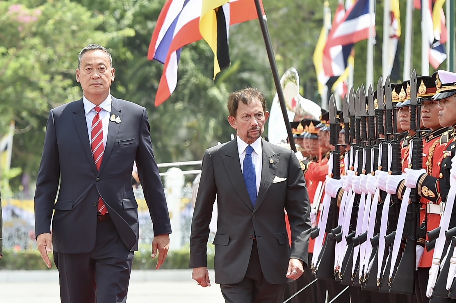 นายกฯ ถวายการต้อนรับการเสด็จฯ สมเด็จพระราชาธิบดีแห่งบรูไนฯ ย้ำความสัมพันธ์ที่ใกล้ชิด พร้อมหารือเต็มคณะ - กระชับความร่วมมือทุกมิติ