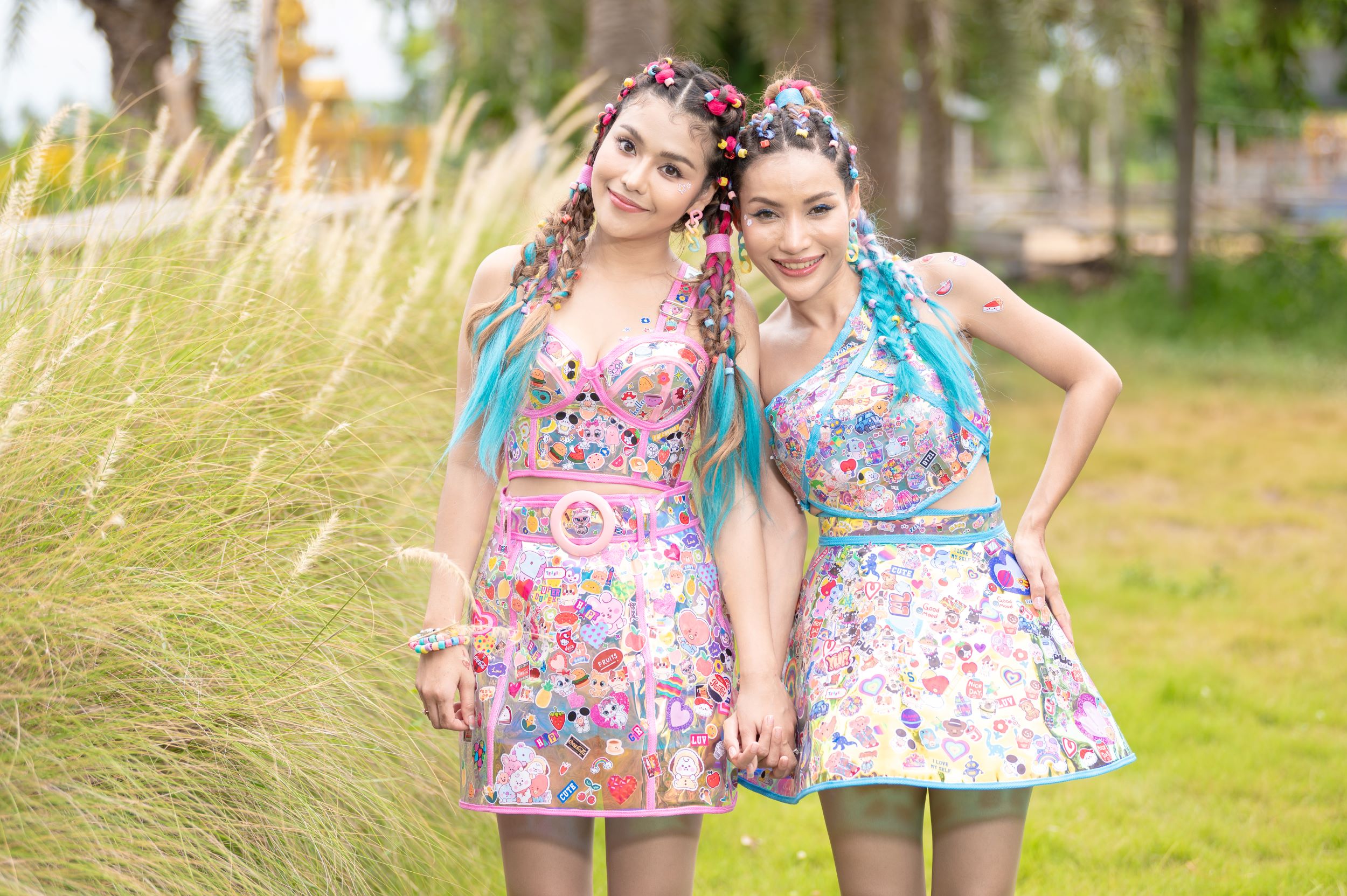 “ธัญญ่า อาร์สยาม” ชวนคู่ซี้รุ่นพี่ “นุชนันท์ วรรวิรา” ร้องคู่ Cover 2 บทเพลงดัง วอร์ชันสุดพิเศษ เอาใจแฟนเพลง