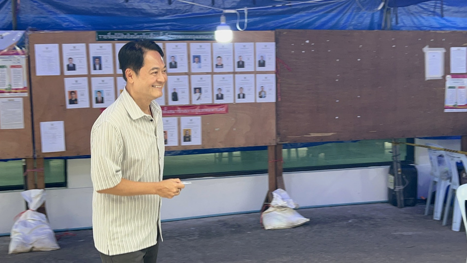 "อนุชา" ใช้สิทธิ์เลือกตั้ง กทม. ชวนคนกรุงออกมาใช้สิทธิ์ ก่อนพาครอบครัวทานมื้อเที่ยง เตรียมเข้าพรรคช่วงบ่าย