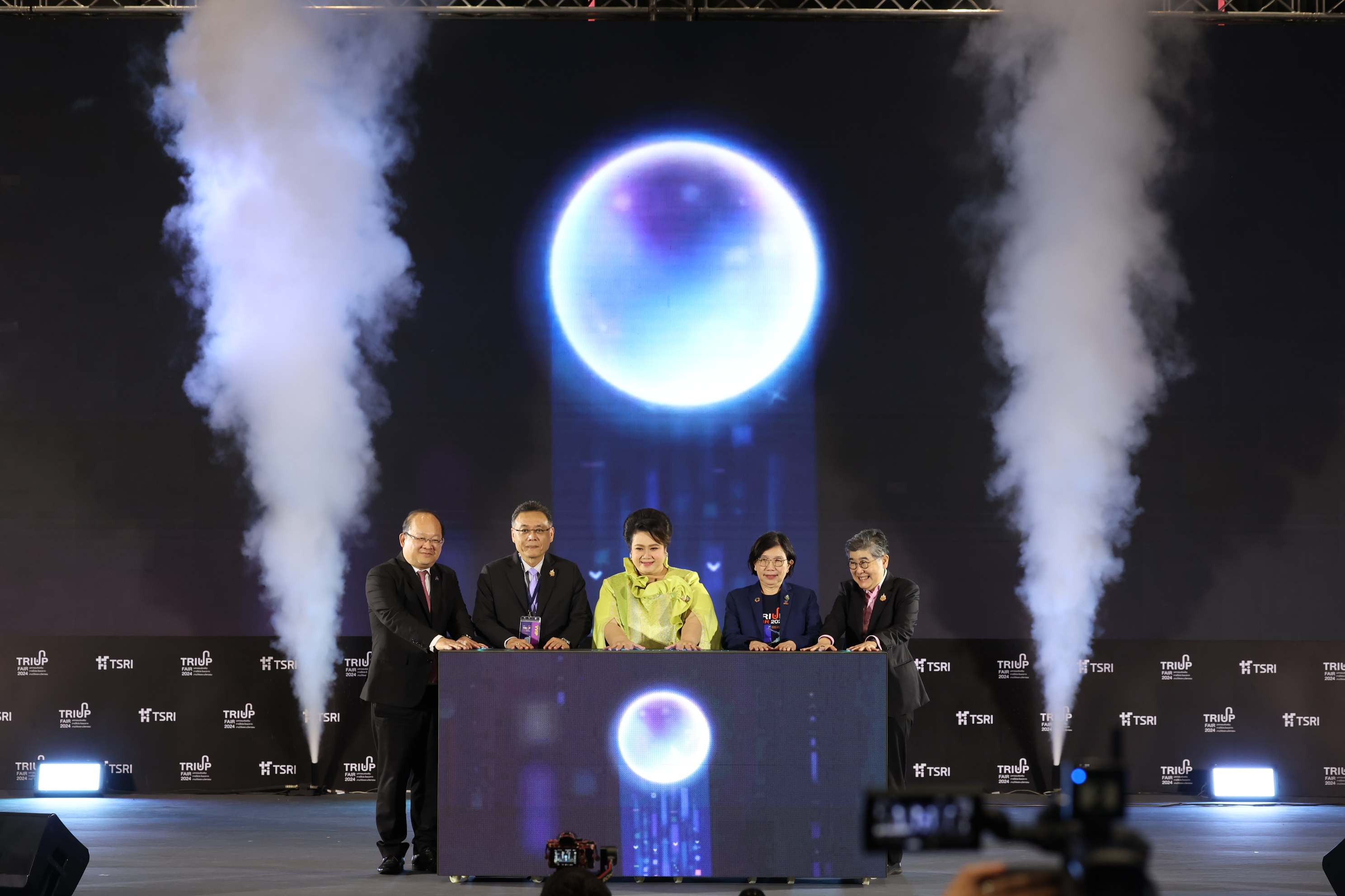 สกสว. ผนึกภาคีรัฐ-เอกชนจัดงาน TRIUP FAIR 2024 จุดพลังขับเคลื่อนการใช้ผลงานวิจัยและนวัตกรรม ยกระดับคุณภาพชีวิต สร้าง ศก.ให้ประเทศ