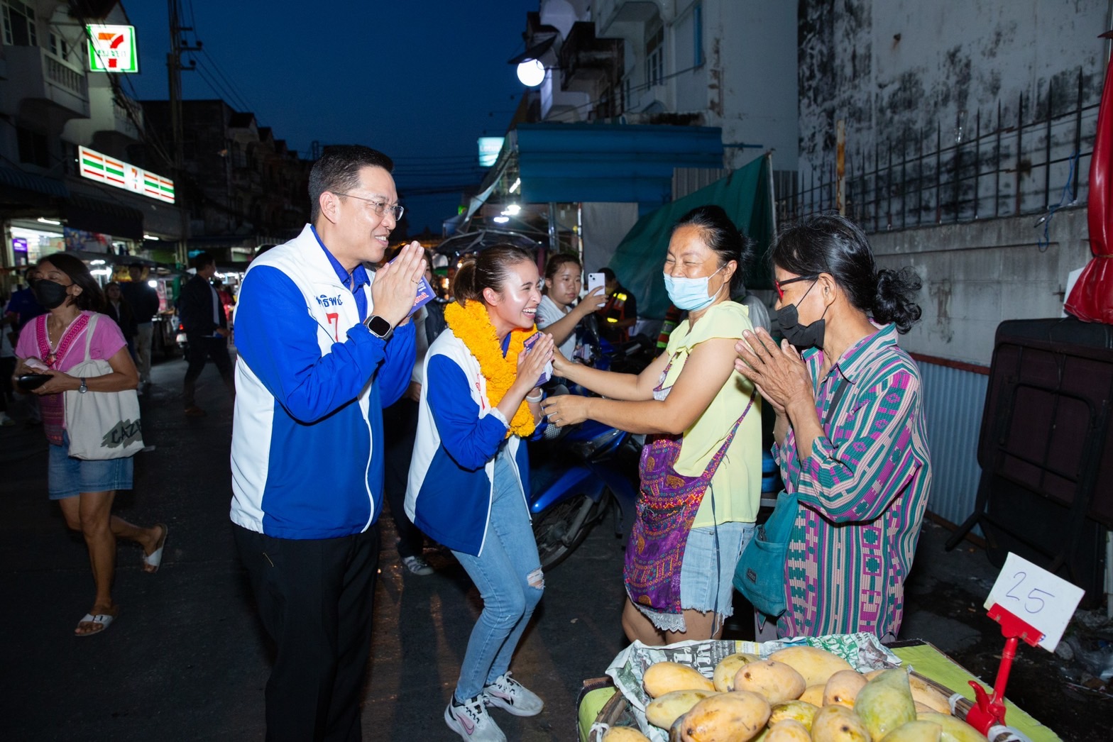"พุทธิพงษ์" ส่งจม.อ้อนคนไทยทั้งปท.ให้โอกาส "ภท." เป็นรัฐบาลนำพาประเทศออกจากวิกฤตขัดแย้ง-เศรษฐกิจ 