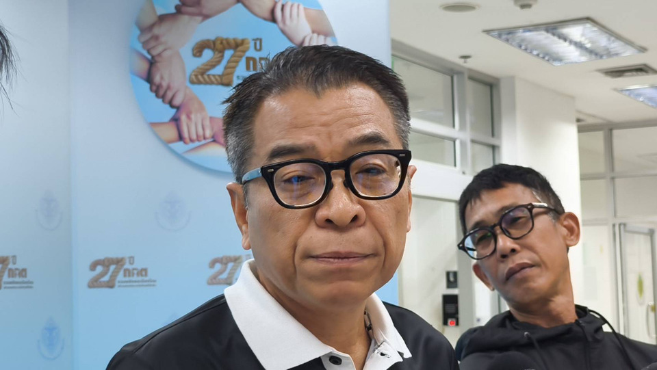 กกต.จับตานโยบาย  “เปลี่ยนโลก” หลัง ”เต้ มงคลกิตติ์”  ชูไดโนเสาร์มีชีวิต–อาบอบนวดคนละครึ่ง–ซื้อแมนยู ชี้บางนโยบายผิดกม.-เป็นไปไม่ได้
