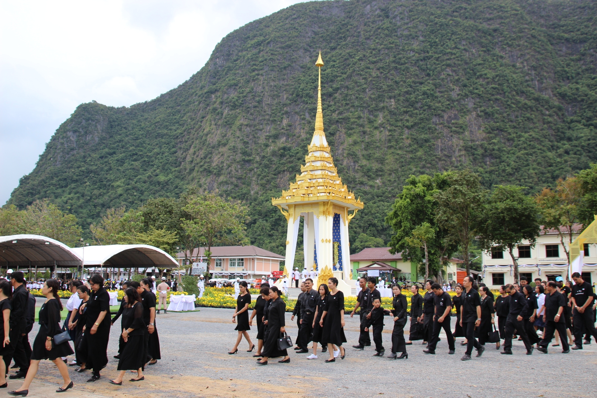 พสกนิกรชาว"พังงา"ร่วมพระราชพิธีส่งเสด็จสู่สวรรคาลัย