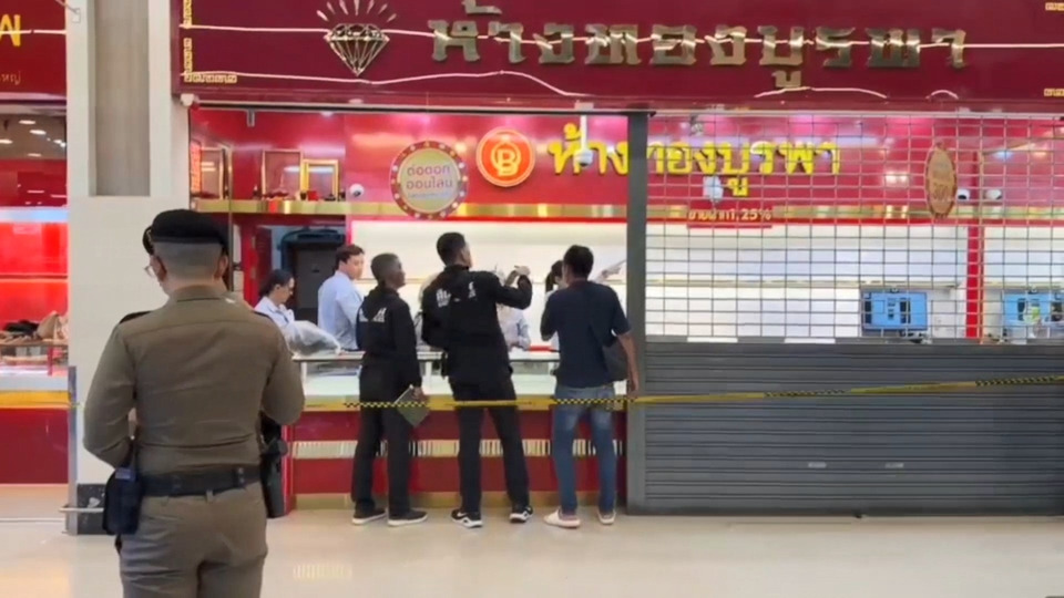 คนร้ายบุกเดี่ยวชิงทองห้างดังหาดใหญ่ กวาดทองกว่า 60 บาท หลบหนีลอยนวล