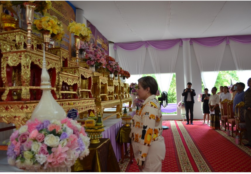 หม่อมหลวงสราลี กิติยากรเป็นประธานอุปสมบทหมู่พระสงฆ์-สามเณรในโครงการอุปสมบทหมู่ถวายเป็นพระราชกุศล 82 รูปที่โคราช