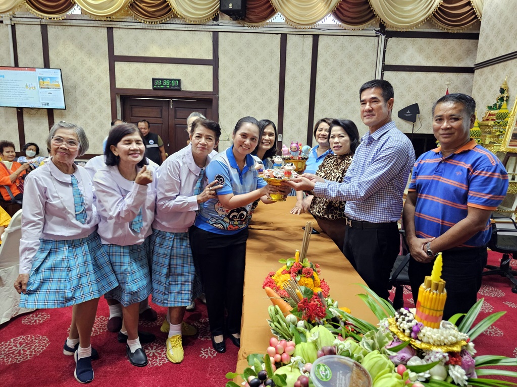 หัวหินย้อนวันวาน "วิ'ลัย วัยหวาน" ทำพานไหว้ครู "พานมะม่วงน้ำปลาหวาน-พานปีโป้-พานลาบูบู้"