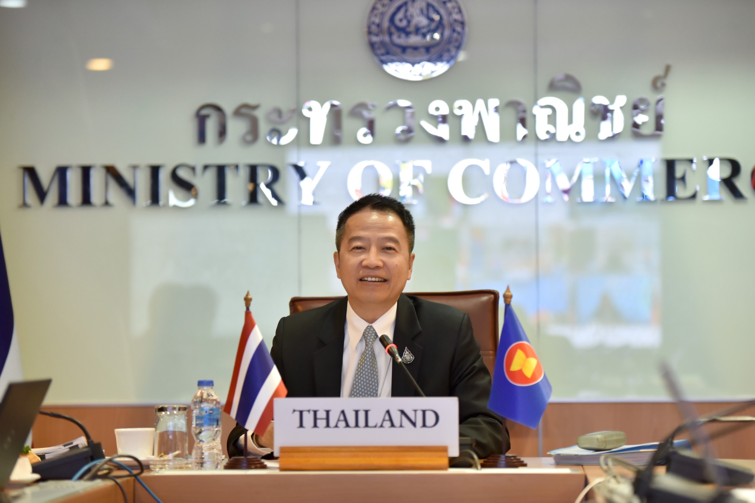 พณ.เผยที่ประชุมปลัดกระทรวงเศรษฐกิจอาเซียนผลักดันอาร์เซ็ปให้มีผลบังคับใช้โดยเร็ว จีบกลุ่มประเทศ GCC ทำ FTA 
