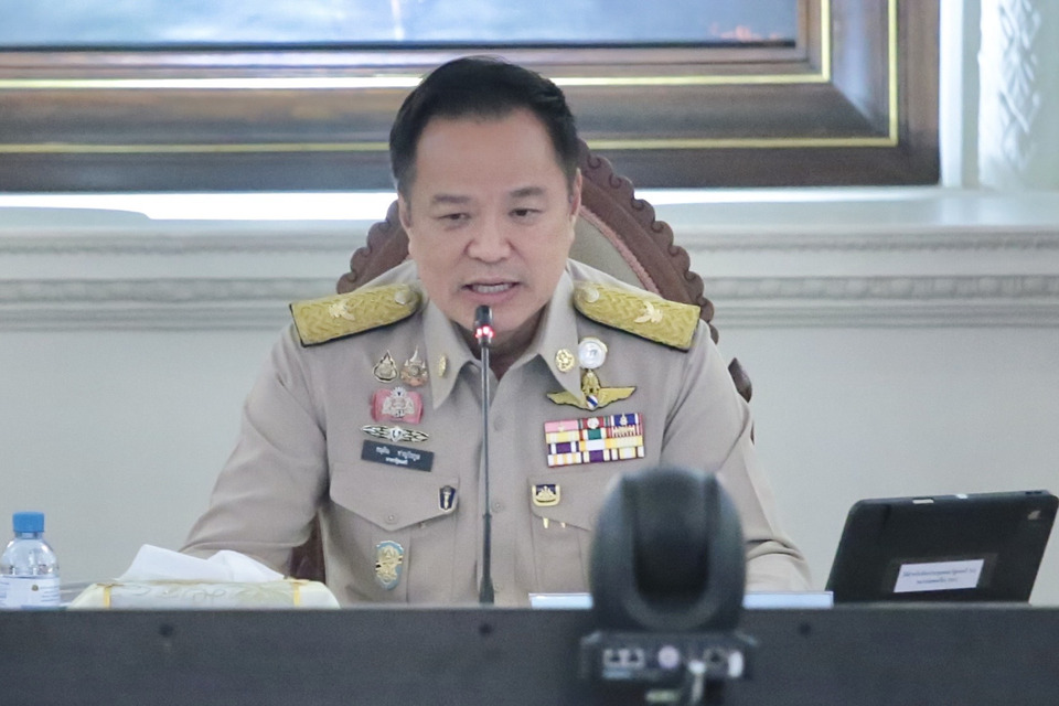 นายกฯ เผย "ในหลวง" พระราชทานเงินช่วยผู้เสียชีวิตน้ำท่วมหาดใหญ่ รายละ 2 หมื่น ถก ครม.เศรษฐกิจเร่งเยียวยา–สั่ง สธ.ส่งจิตแพทย์ลงพื้นที่